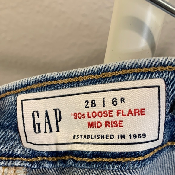 GAP Vintage Blue Flare Jeans - Picture 4 of 4